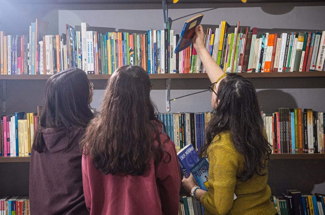 « Notre tout premier projet ? Une librairie » : Ils arrivent de Limoges pour une aventure inoubliable