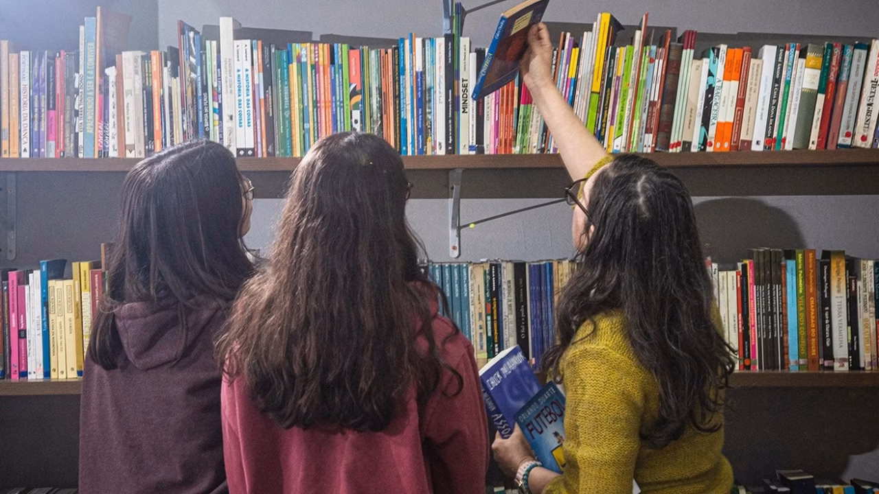 « Notre tout premier projet ? Une librairie » : Ils arrivent de Limoges pour une aventure inoubliable